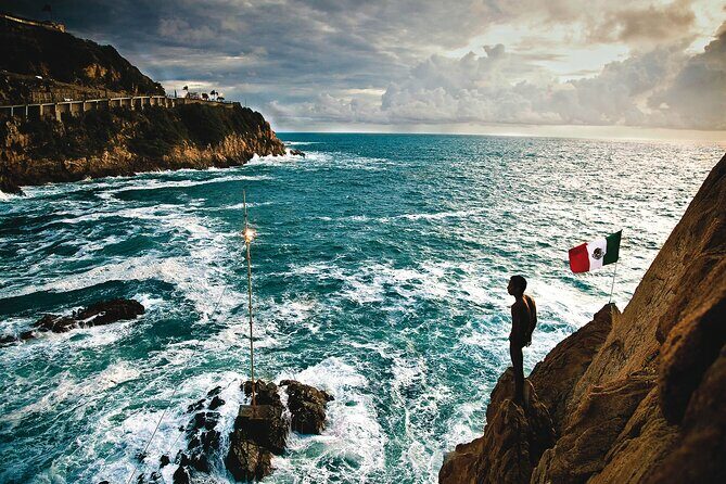 Acapulco Cliff Divers at Night - Detailed Itinerary and Experience