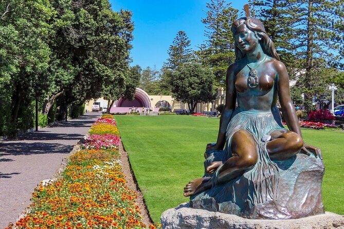 Art Deco Walking Private Tour from Napier Cruise Port - The Marine Parade Walk and Iconic Landmarks