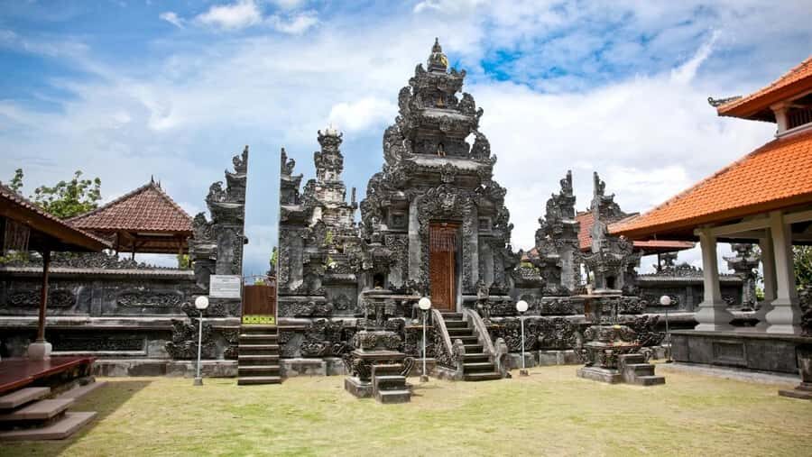 Bali: Customised Uluwatu Tour With Private Hotel Transfer - An In-Depth Review of the Uluwatu Tour Experience