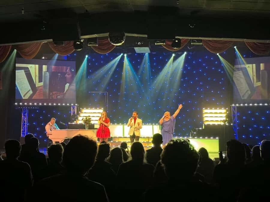 Branson: Southern Gospel Sundays at Americana Theatre - What to Expect at Southern Gospel Sundays
