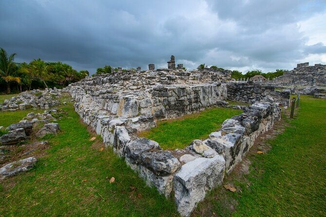 Cancun Private Airport Transfer with 1 Hour City Highlights Ride - Stop 2: El Rey Archaeological Zone – A Short Cultural Interlude