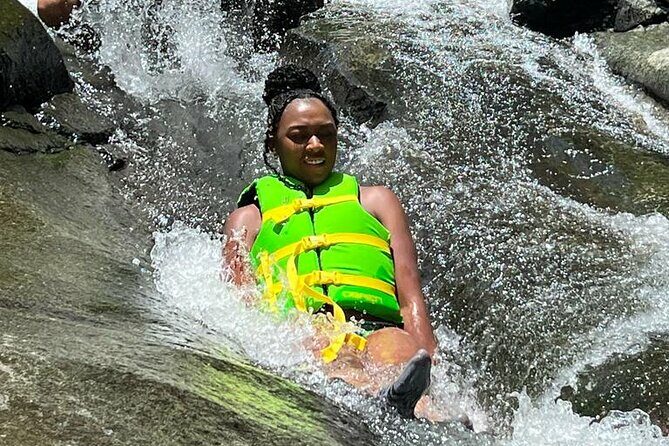 El Yunque Rainforest Waterslides and Luquillo Beach w/ Transport - Transport and Timing: Why It Matters