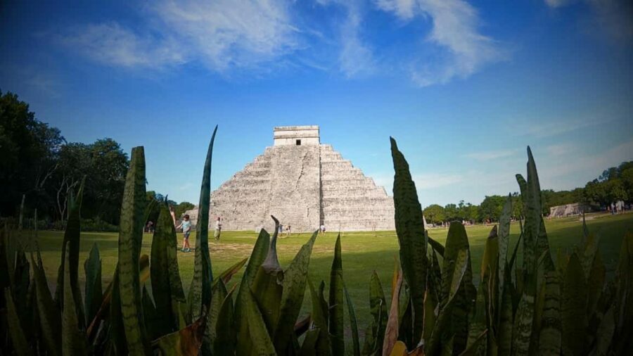 From Valladolid Chichén Itzá and 2 Cenotes (shared transportation) - Exploring Chichén Itzá: A Majestic Wonder