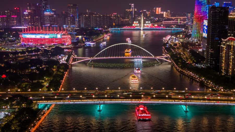 Guangzhou Night Tour: CantonTower, Dinner, Pearl RiverCruise - Savoring Authentic Cantonese Cuisine
