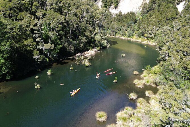 Hidden Lake Kayak Tour in Taups Secret Gem - Who guides you?