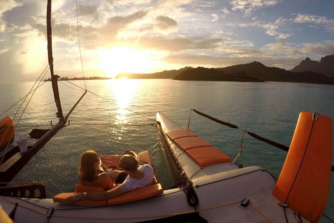 LUXURY Catamaran Bora Bora : The Sunset Escape - FAQs About the Sunset Catamaran Experience