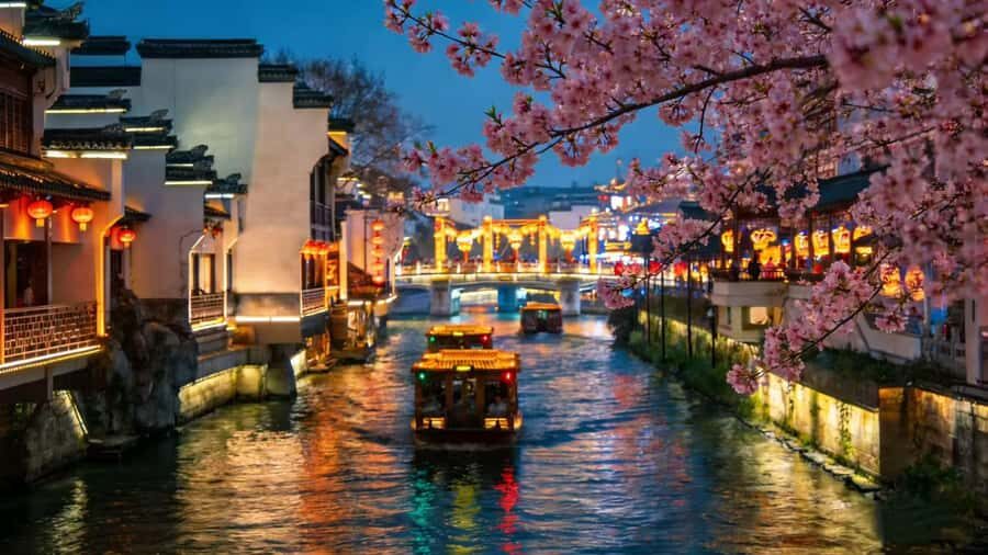 Nanjing Afternoon:Xiaoling Mausoleum+Confucius Temple/Dinner - The Living Culture: Confucius Temple & Qinhuai River