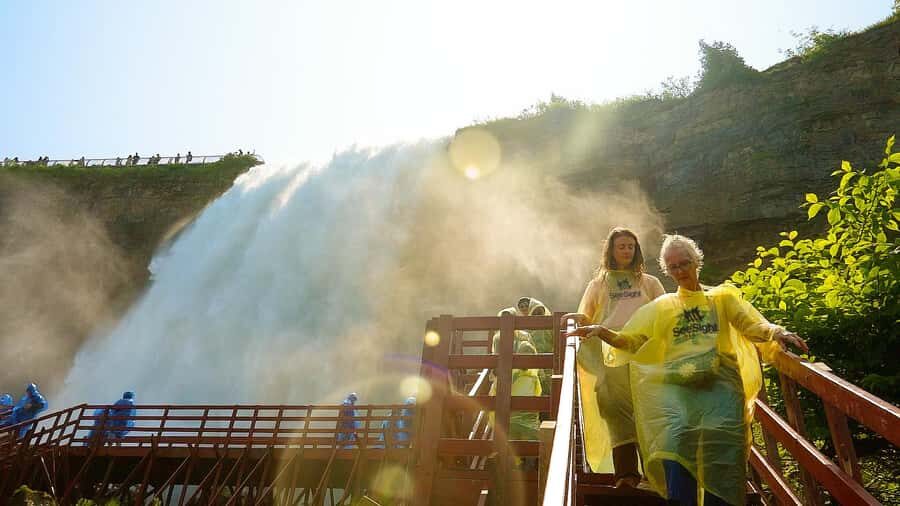 Niagara Falls USA: Cave of the Winds & Maid of the Mist Ride - What Makes This Tour Stand Out