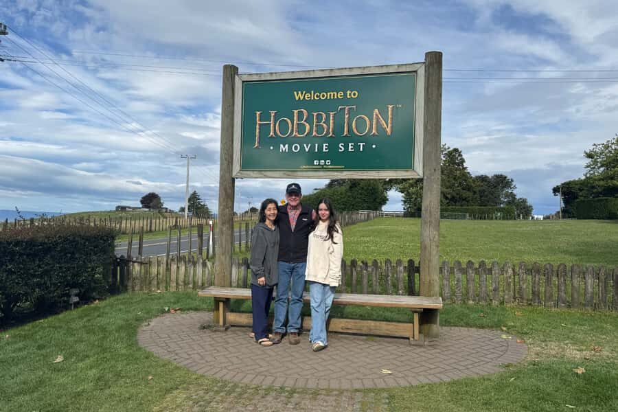 Private Day Tour - Hobbiton Movie Set, Rotorua & Treewalks - Who Will Benefit Most?