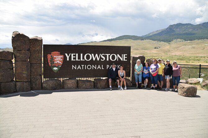 Private Small Group Yellowstone Wildlife Safari - Transport, Comfort, and Personalization