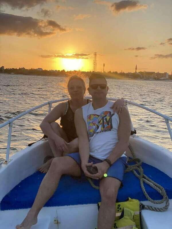 Puerto Morelos: Private Sunset Cruise with Snacks & Drinks - The Coastal Views and Sunset Magic