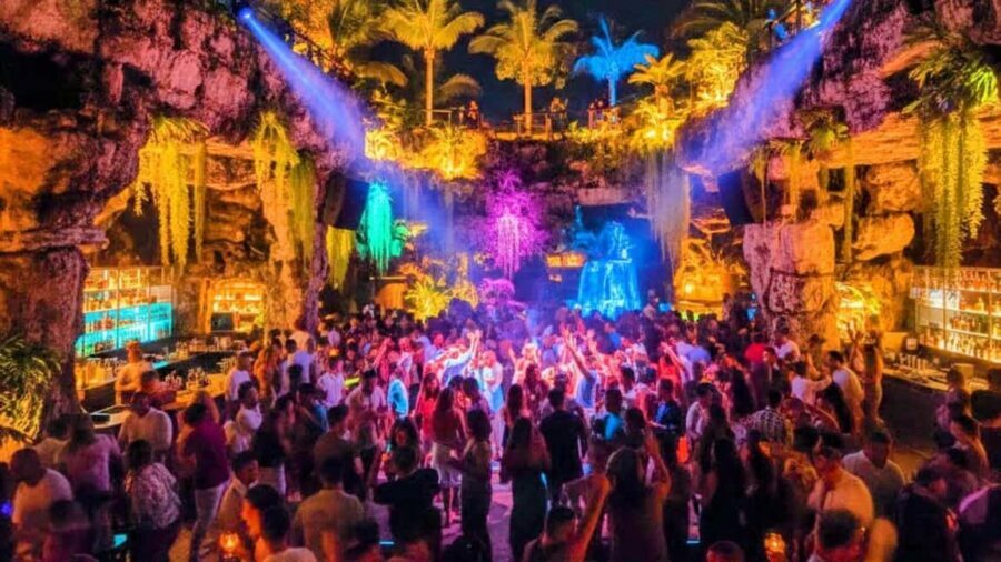Punta Cana: Maroca Club Entry Ticket With Premium Open Bar - A Closer Look at the Experience