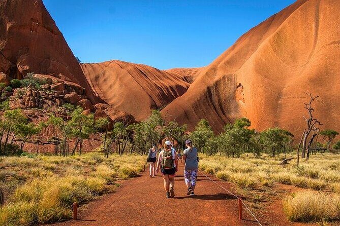 Uluru Overnight Escape from Ayers Rock - Day 2: Dawn and a Walk into the Wilderness