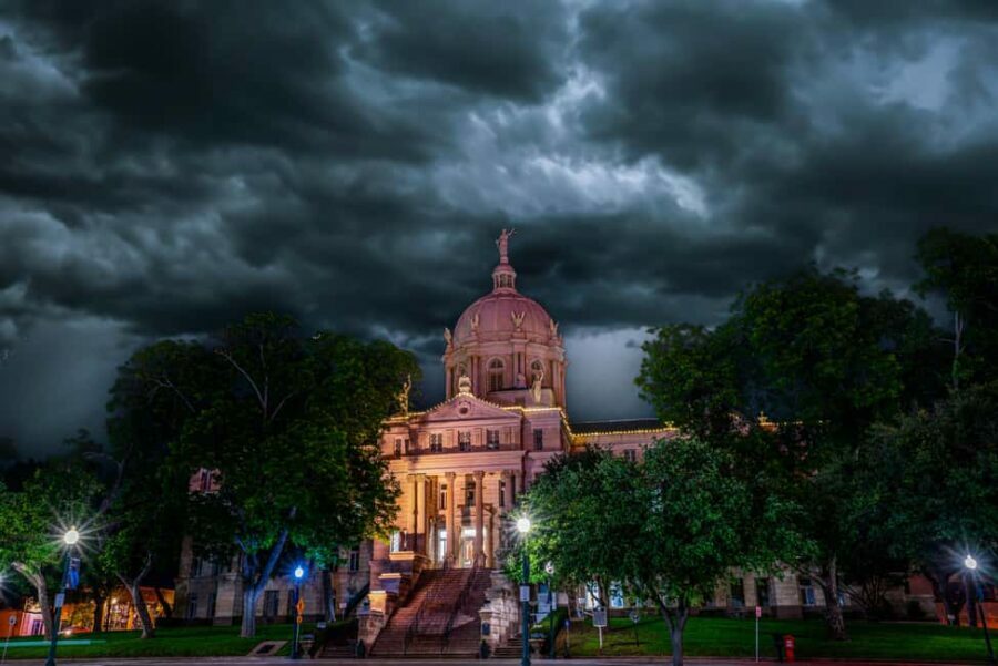 Waco Ghost Tour: Wild Whispers of the Wicked - The Stops and Stories
