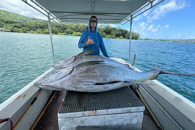 Wholesale Fishing in Poti Marara at Tahiti Teahupoo Peninsula - The Value of the Tour