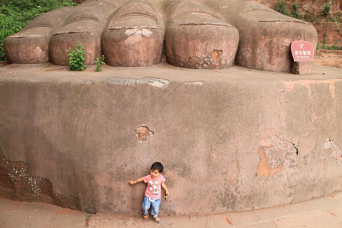 1-Day Chengdu Panda Base and Leshan Giant Buddha GROUP Tour - What Makes This Tour Stand Out?