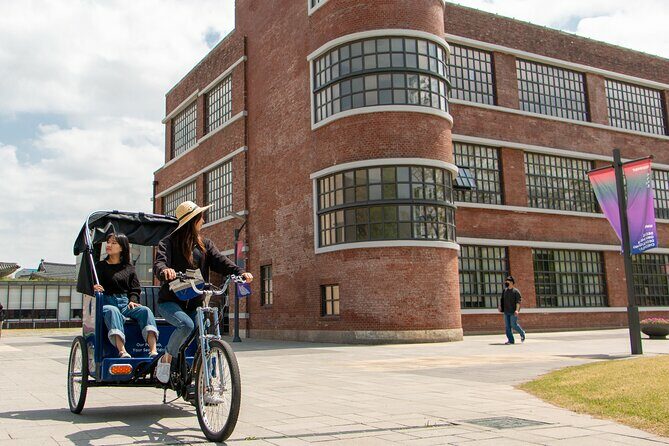 2 hr / Seoul Private Pedicab Tour : Bukchon Anguk Hanok Village - The Experience and Its Value