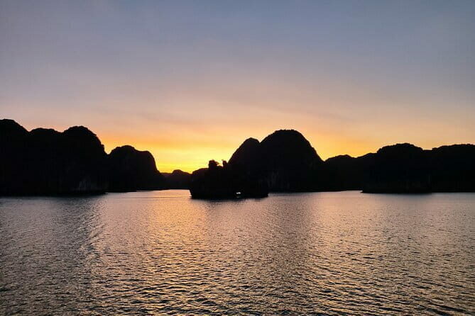 2D1N in less tourist area cruise with 5-10 pax, kayaking, biking - An In-Depth Look at the Experience
