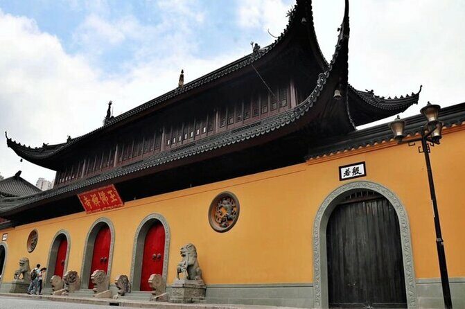 4-Hour Shanghai Highlight Tour: Yu Garden and Jade Buddha Temple - The Sum Up