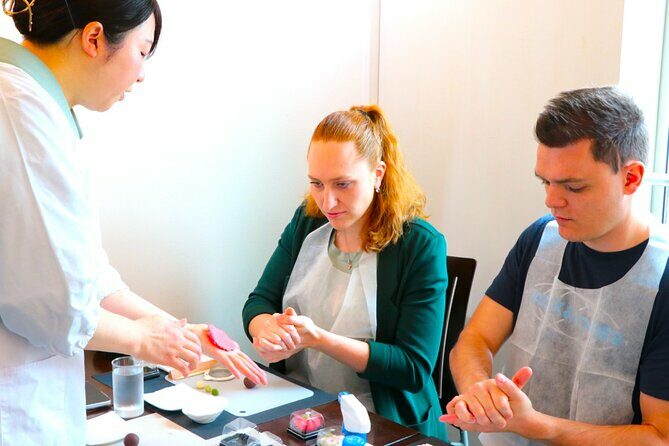 A perfect Japanese experience: Tea Ceremony and Mochi Forming - Group Size, Duration, and Practicalities