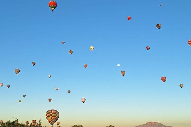 All-inclusive hot air balloon flight over Teotihuacan - Exploring the Archaeological Site
