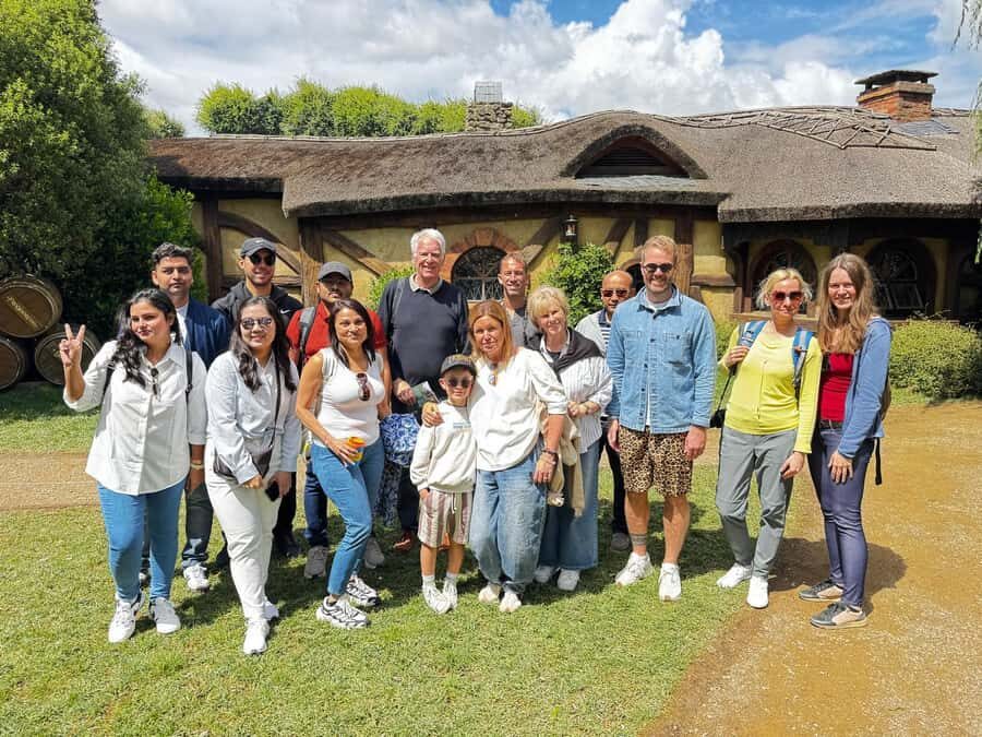 Auckland: Hobbiton, Waitomo Caves, and Rotorua 1-Way Tour - Who Should Consider This Tour?