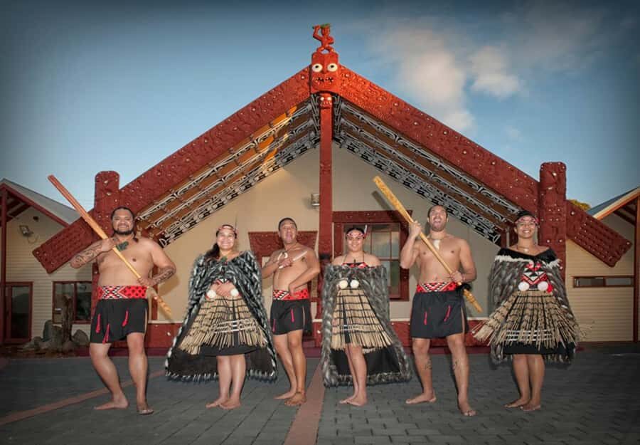 Auckland: Rotorua Living Maori Village Tour w/ Haka & Lunch - Spectacular Geothermal Landscapes