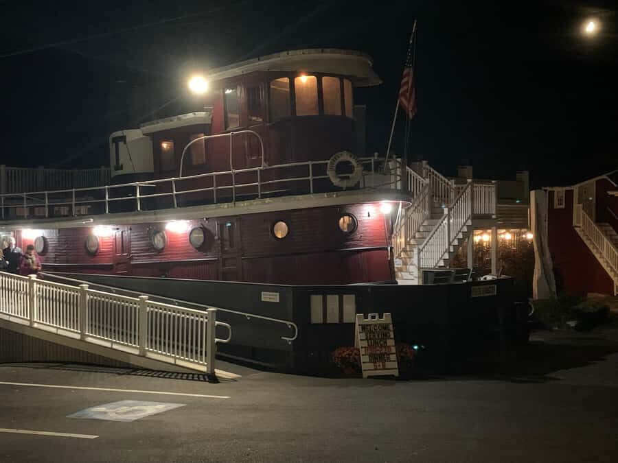 Boothbay Harbor: Boos and Brews Walking Ghost Tour - What’s Special About Each Stop?