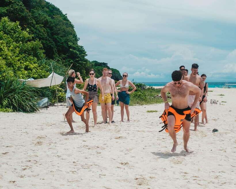 Boracay: Island Hopping & Cliff Jumping by Haqqy Life - Top Highlights of the Tour