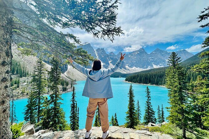 Calgary/Canmore/Banff: Moraine Lake & Lake Louise Return Shuttle - Lake Louise: The Crown Jewel of the Rockies