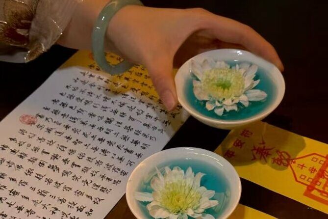 Chengdu Nightlife Experience with a Local: Bars, Clubs & Culture - Authentic Experiences and Highlights from Reviews