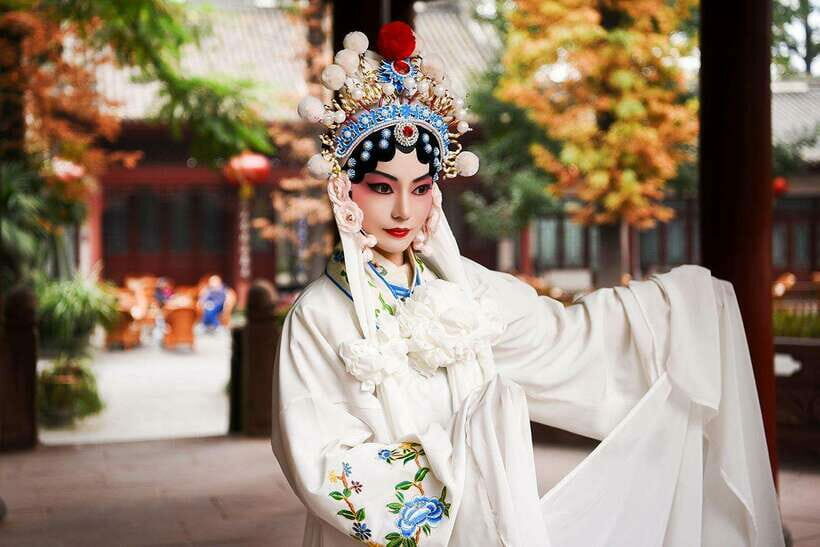 Chengdu: Sichuan Opera Show ShufengYayun & Covered Bowl Tea - The Performance and Itinerary