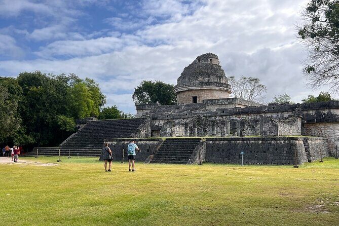 Chichen Itza Tour and 2 Cenotes from Valladolid small group - Who Should Consider This Tour?