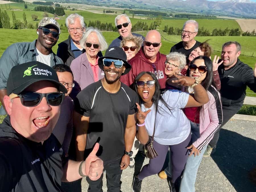 Christchurch: Mt Cook & Tekapo Small-Group Tour (incl Lunch) - Geraldine — A Charming Midway Break