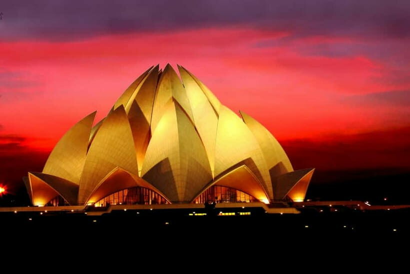 Delhi: Private Full-Day City Tour of Old and New Delhi - What to Expect: A Day in Delhi