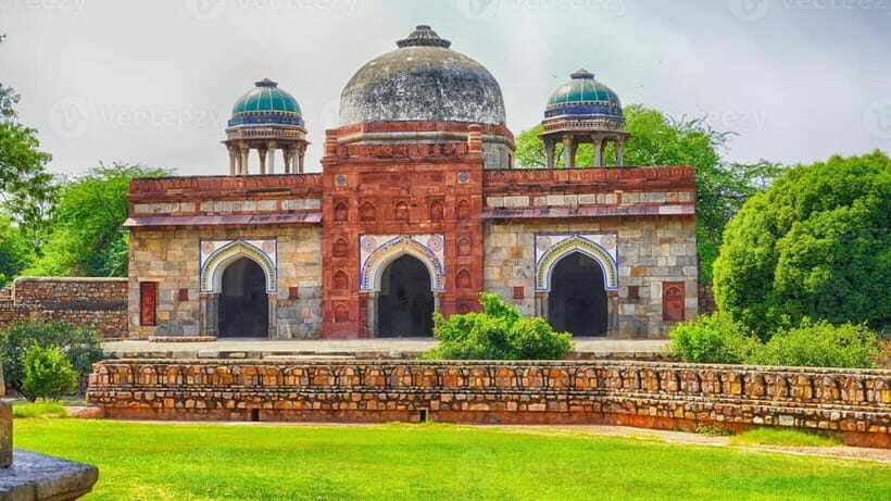 Delhi: Skip-the-Line Humayun's Tomb Tour with Transfers - Exploring the Architecture and Gardens