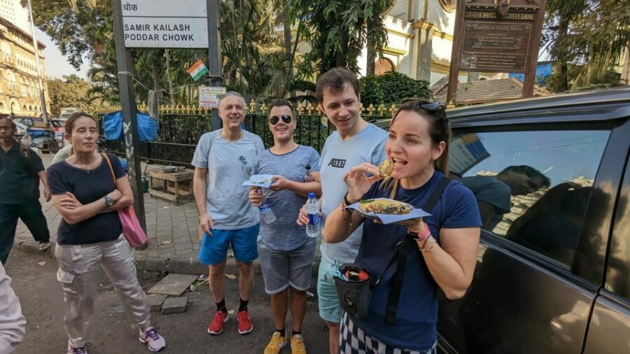Discover Mumbai's street & beach with Vegetarian food tour - Why This Tour Offers Good Value
