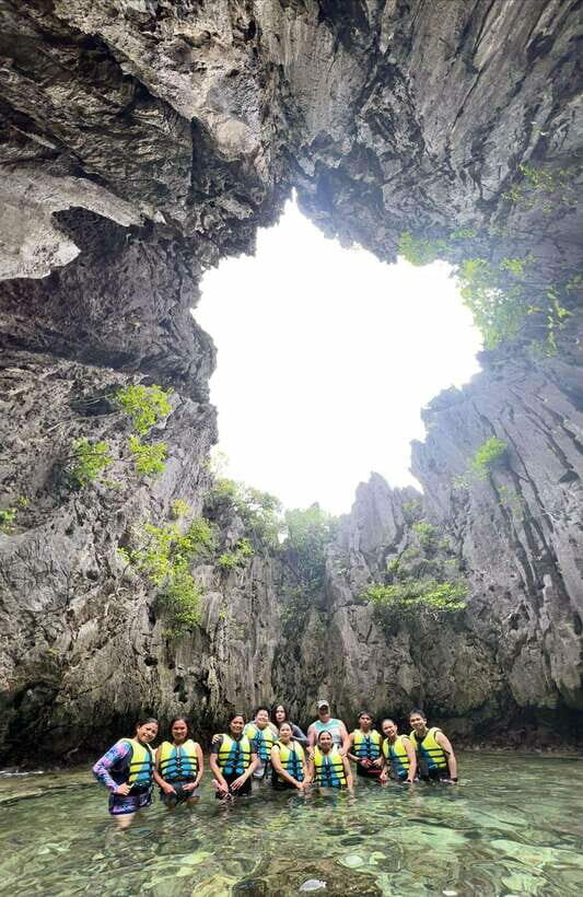 El Nido: Island Hopping Tour C with Lunch EDTF included - What’s Included and What’s Not
