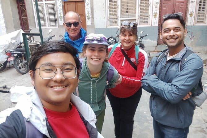 Folklore and Everyday Life in Ancient Patan - Guided by Knowledge and Humor