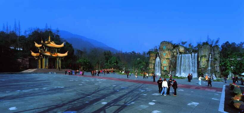 From Chengdu: Mount Emei Day Trip with Golden Summit Visit - An Honest Look at What to Expect