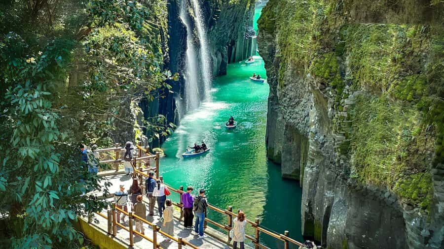 From Fukuoka: Takachiho Gorge & Railway Tour with Boat - What We Heard From Reviewers