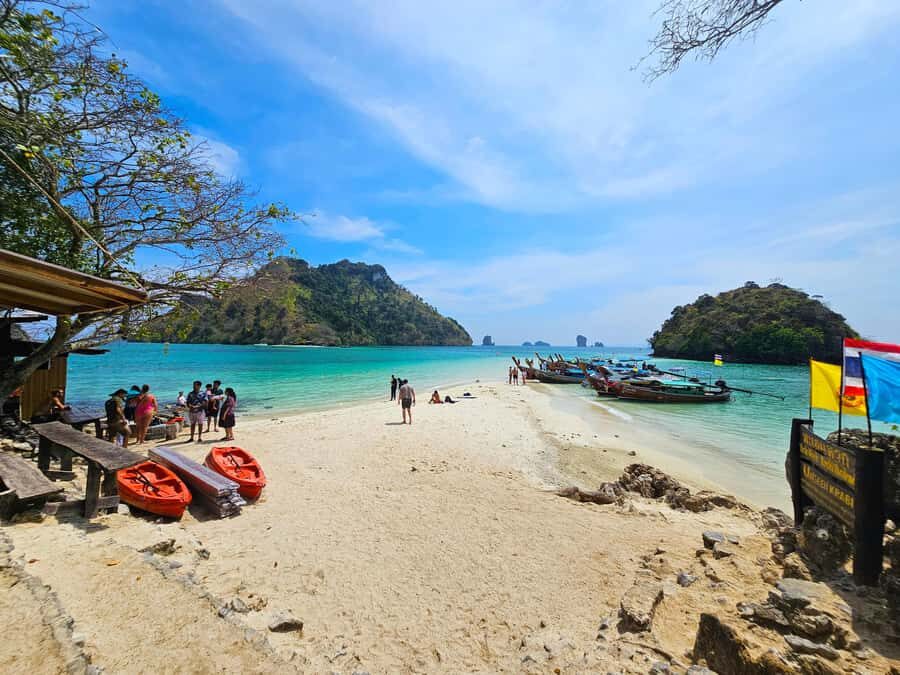 From Railay: Island Hopping Tour by Private Longtail Boat - The Itinerary Breakdown: What to Expect at Each Stop