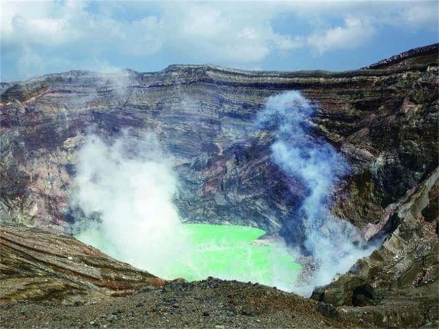 Fukuoka: Mt. Aso Volcano, Kusasenri & Grasslands Day Tour - What Travelers Love About This Tour