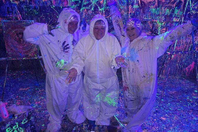 Glow In The Dark Painting With Friends - The Itinerary: What Does a Typical Session Look Like?