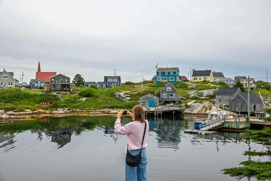 Halifax: Peggy's Cove, Citadel and Titanic Cemetery Tour - The Itinerary in Detail