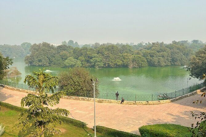 Hauz Khas Village: A Self Guided Walking Tour - The Starting Point: Hauz Khas Village Street