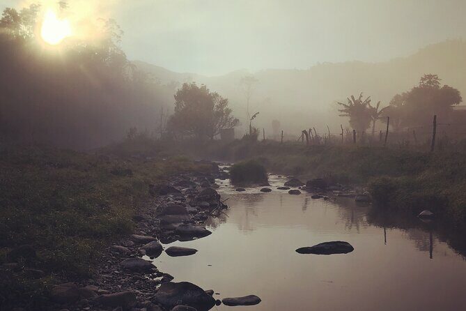 Hiking Adventure including Fiji's Highest Mountain and 3 Nights - Day 2: Summit Mount Tomanivi