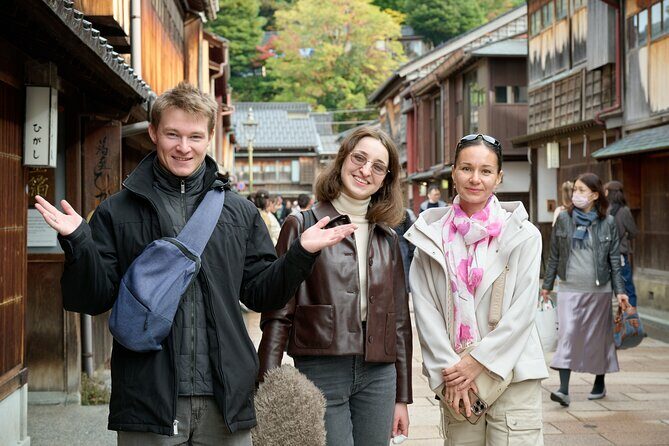 Kanazawa Market and Oldtown Food and Culture Walking Tour - The Experience From the Traveler’s Perspective
