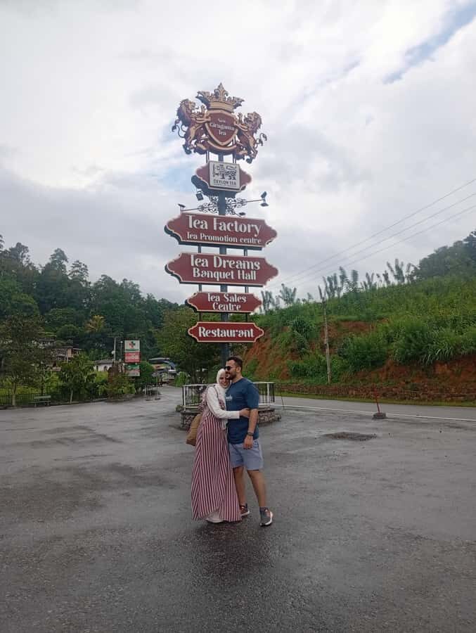 Kandy: Ambuluwawa, Pinnawala & Tea Factory by Tuk Tuk - What Makes This Tour Stand Out?