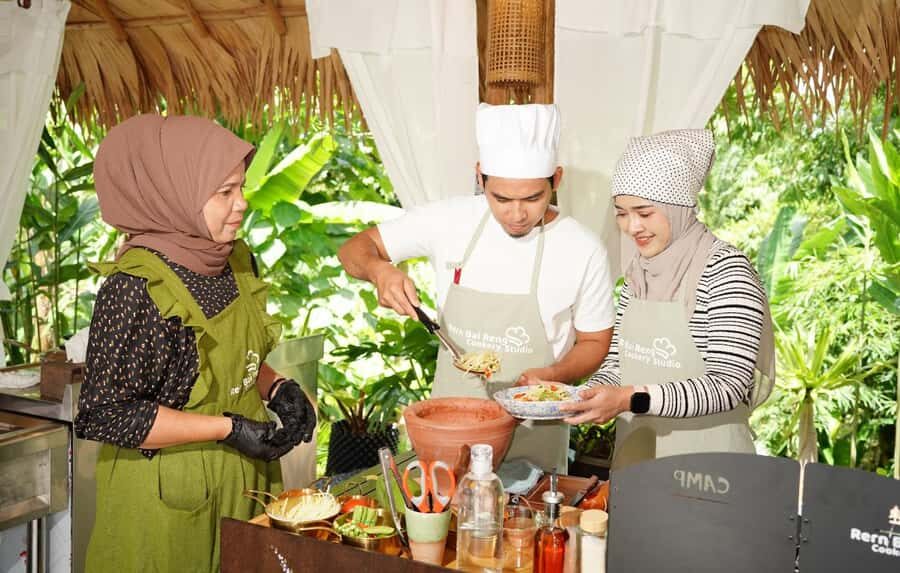 Krabi Luxury Southern Thai Cooking Class by Chef Alice. - Why This Class Stands Out